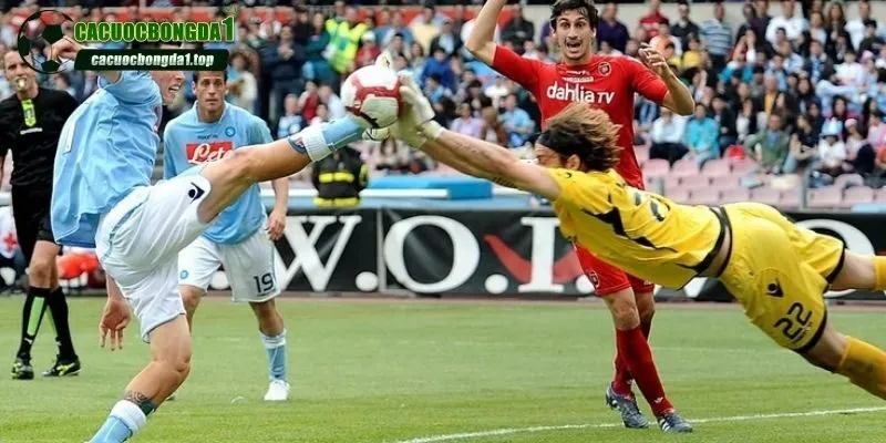 Tình huống sút vọt xà sai lầm thường gặp trong đá penalty